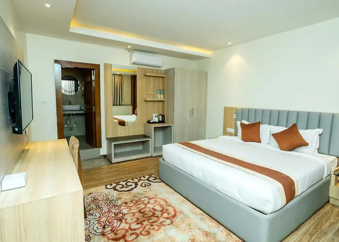 Badrinath Hotel
