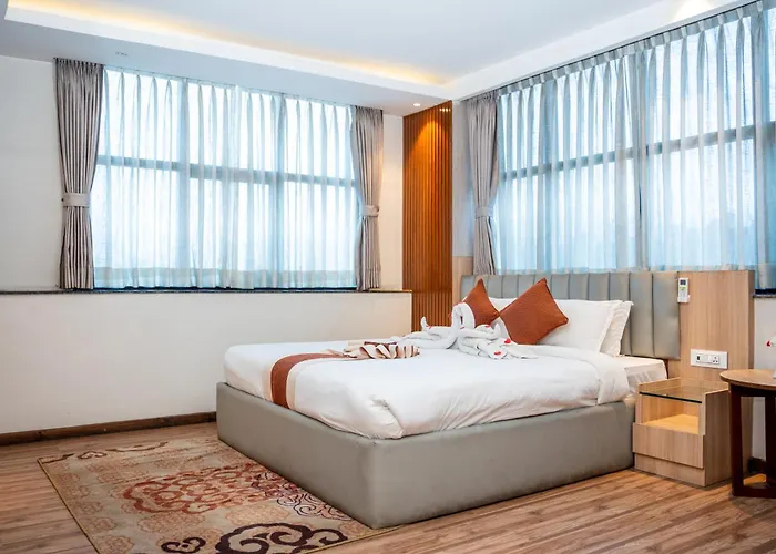 Hotel Badrinath 3*